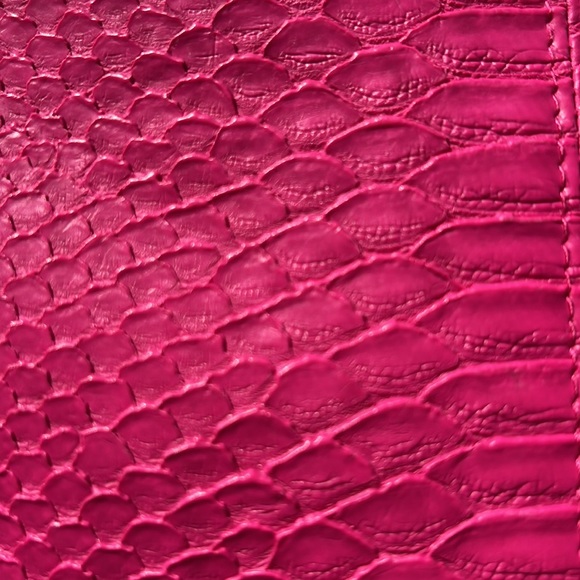 Neiman Marcus Faux Snakeskin Shoulder Bag - Picture 12 of 12